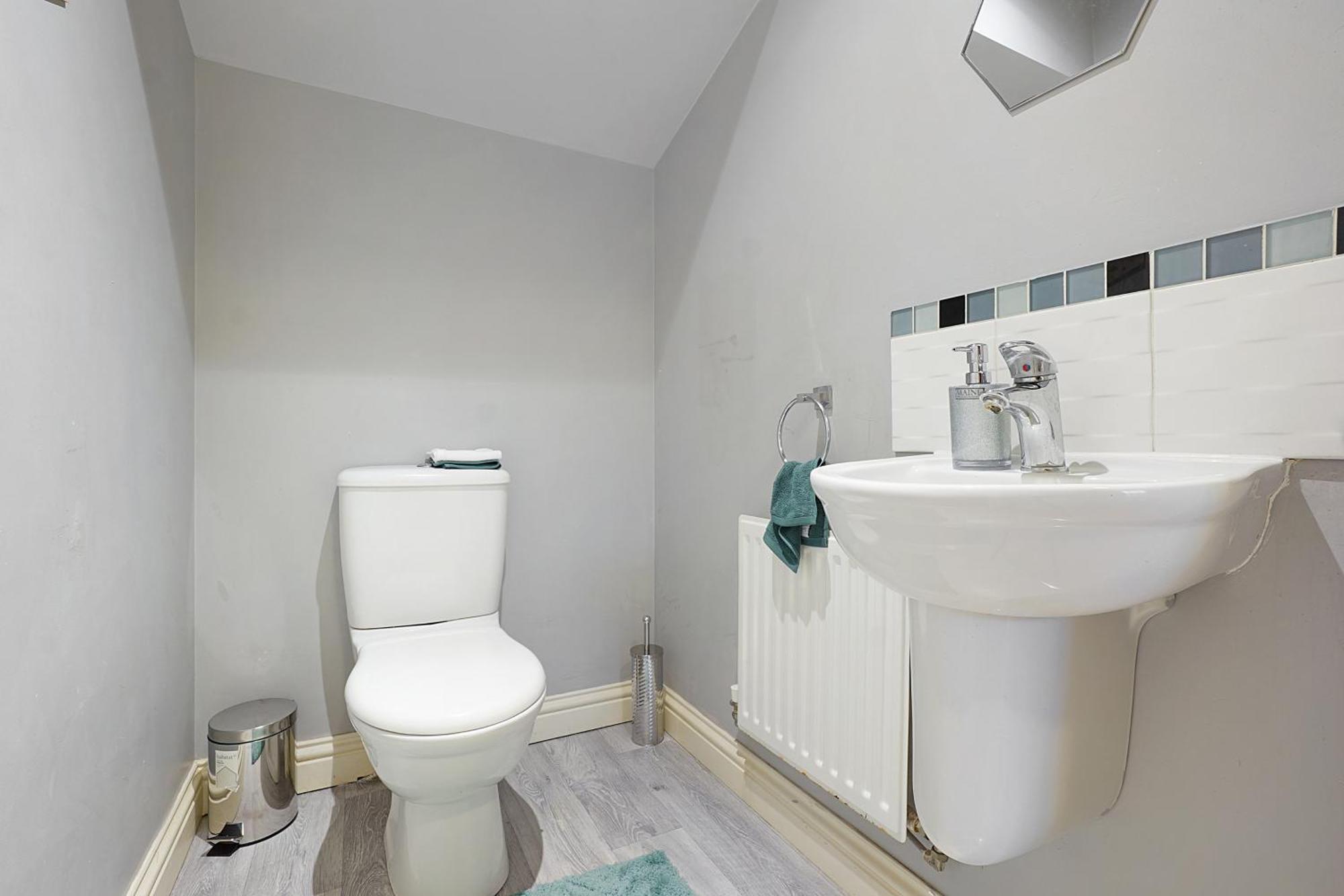 Comfortable Stylish Townhouse In Ashford Sleeps 5 Netflix 2 Parking Spaces Perfect For Contractors And Families Exteriér fotografie